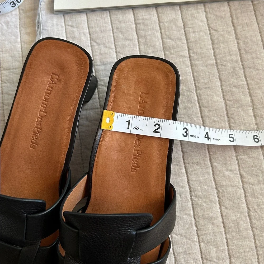 L’Amour Des Pieds black leather basket weave heeled slide mule sandals 8​ - Picture 13 of 13